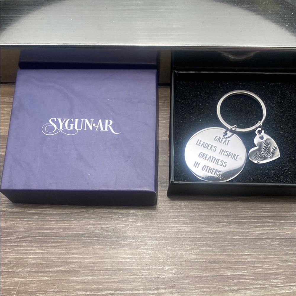 Sygun+Ar Silver KeyChain Leaders Boss Greatness New in Box Great Gift